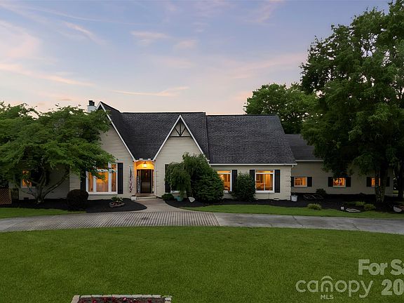 2nd image of 231 Pennington Rd