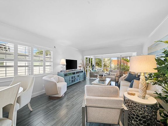4th image of 280 2nd AVE S #303