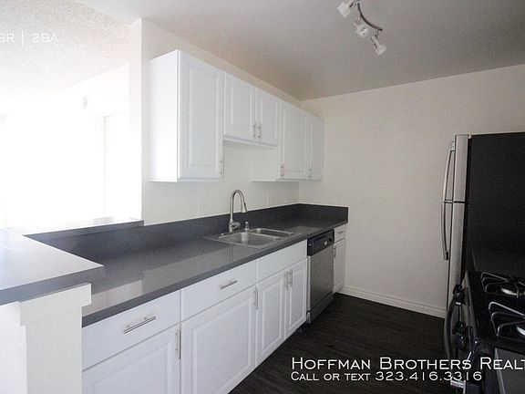 2nd image of 1725 Grismer Ave APT 211