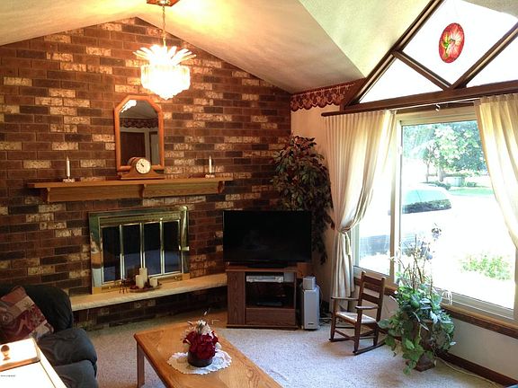 4th image of 3453 Keswick Dr NE