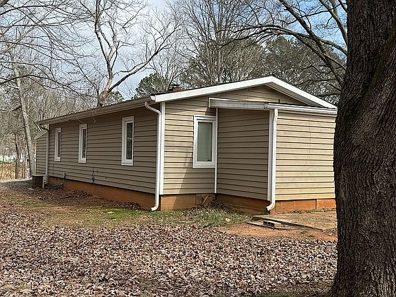 3rd image of 5328 Pine Forest Rd