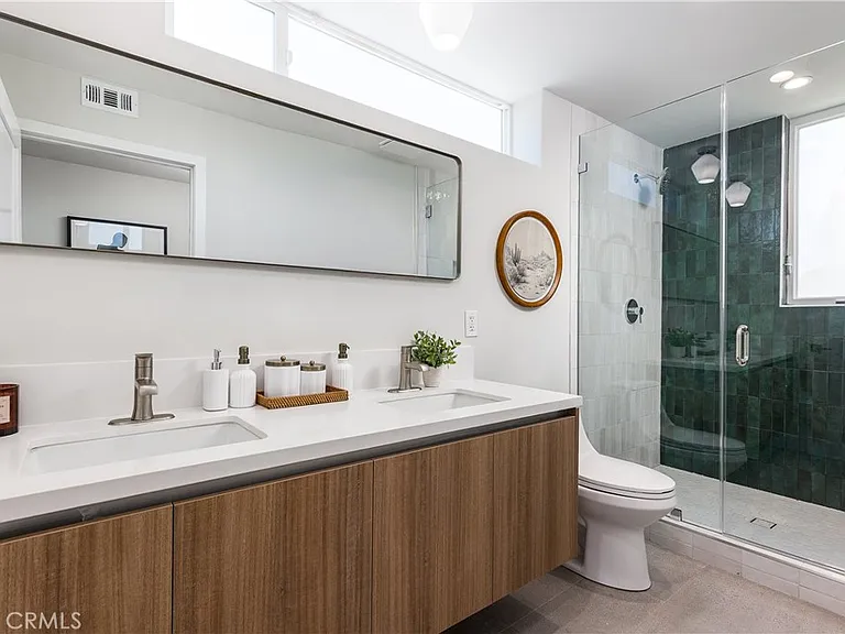 2824 Rowena Ave #A — Photo 21