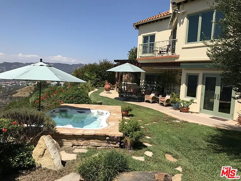 16878 Charmel Ln — Photo 1