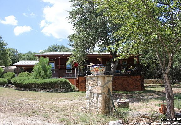 5th image of 393 Rolling View Ct