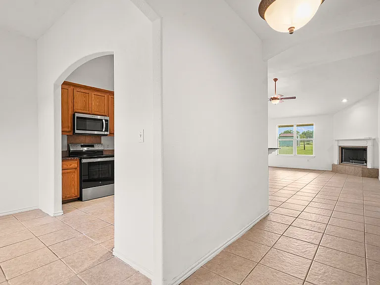 725 Cimarron Sq — Photo 12