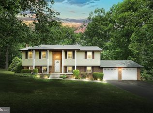 6451 Orefield Rd, Spring Grove, PA 17362