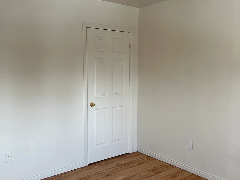 303 Killaly St W — Photo 46