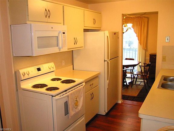 5th image of 2021 King James Pkwy APT 230