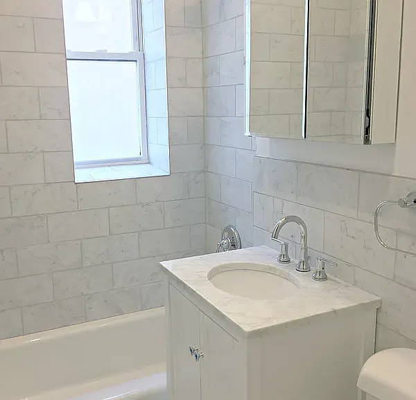 780 Greenwich St #4C — Photo 4