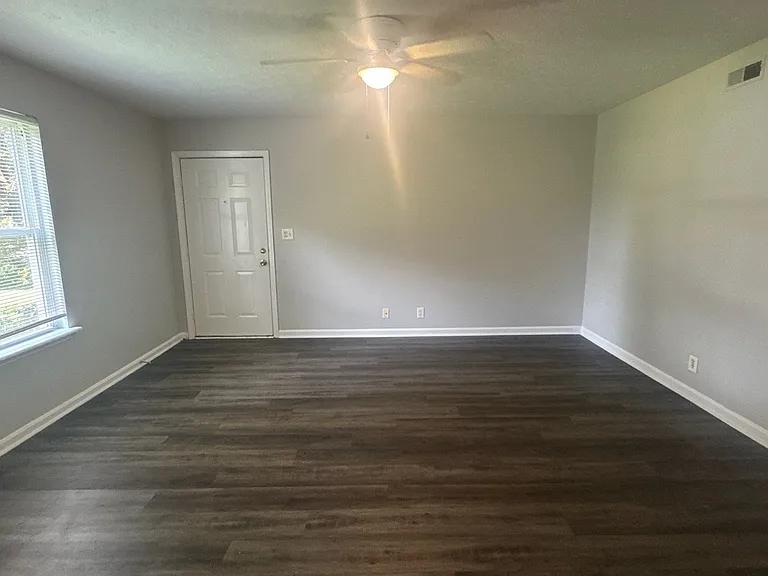 5101 Keegan Way — Photo 3