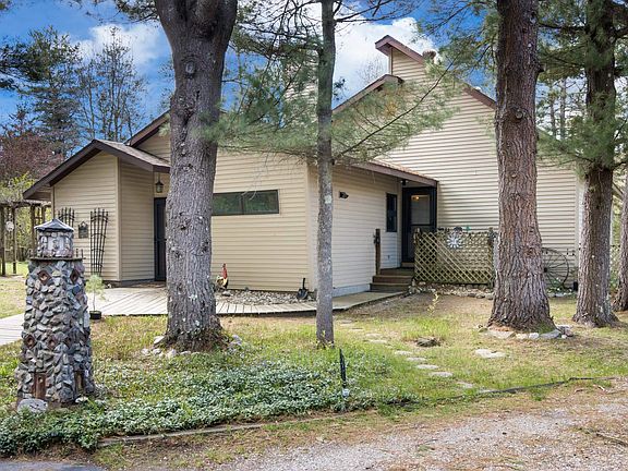 5th image of 15266 Healy Lake Rd