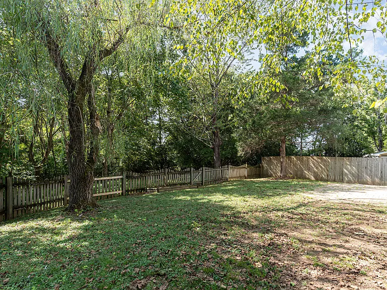3131 Winberry Dr — Photo 21