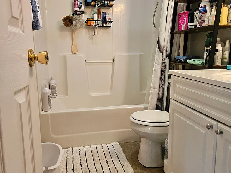 527 Bluemont Ave — Photo 2