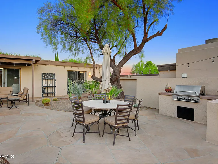1049 N Boulder Dr — Photo 43