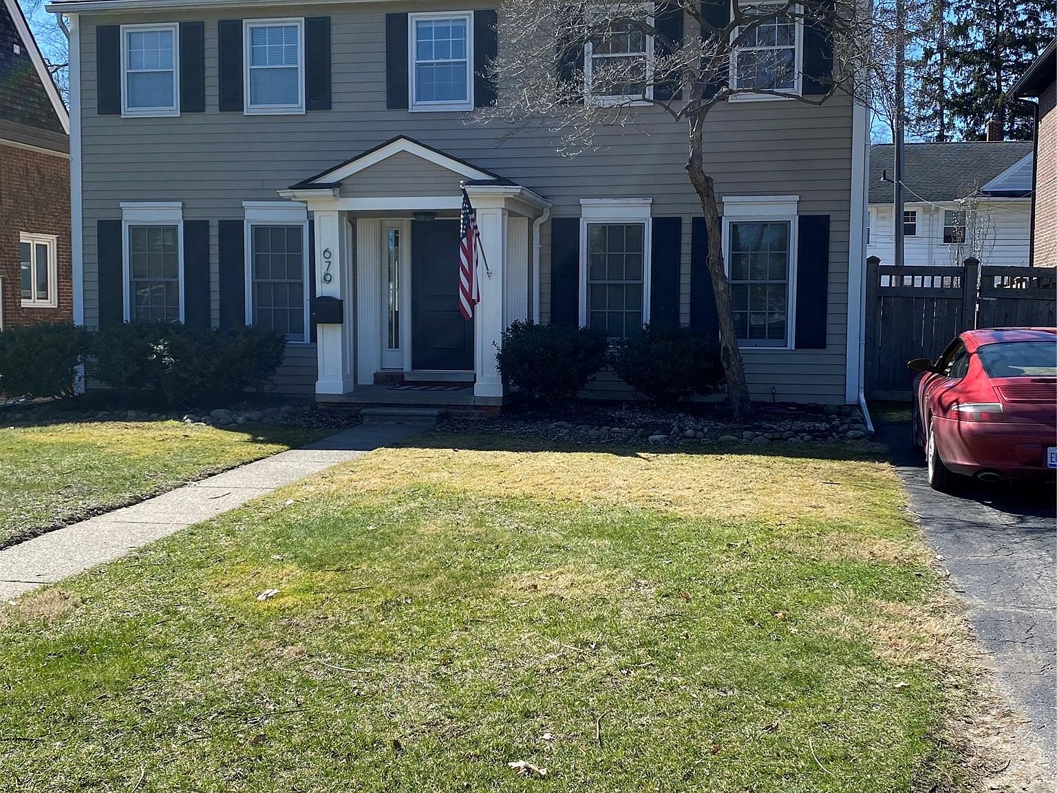 679 Oak Ave, Birmingham, MI 48009