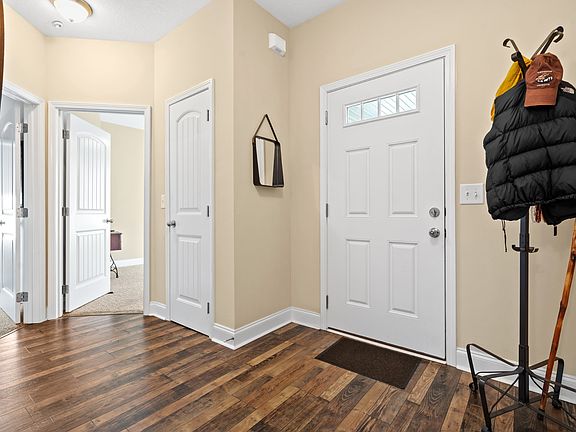 3rd image of 1128 Eagles Bluff Dr