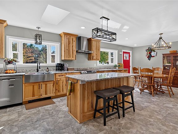 5th image of 348 W Dryden Rd