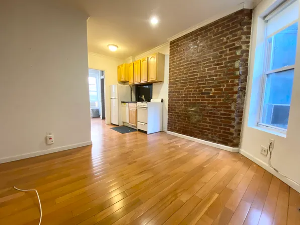 221 East 28th Street image 1 of 6