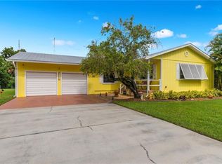 8786 SW Cherry Ln, Stuart, FL 34997