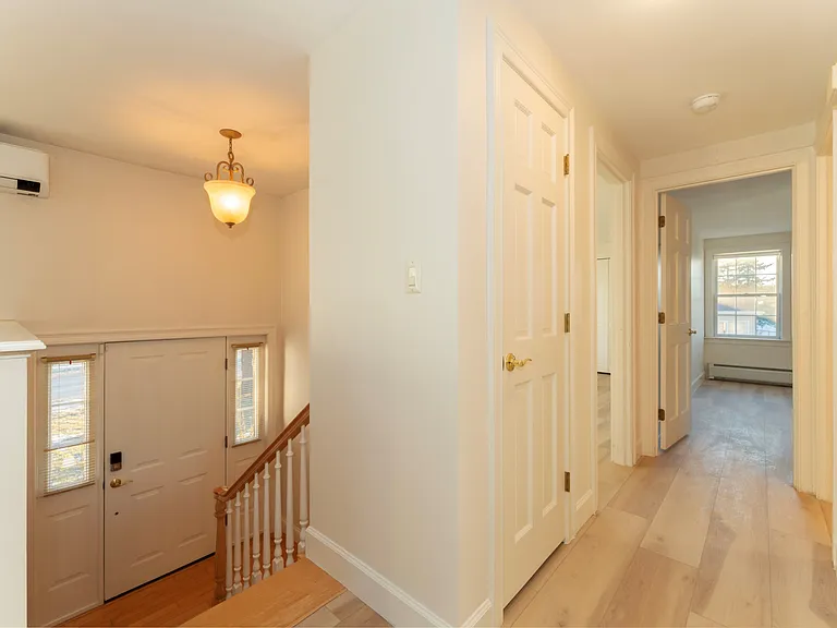 50 Laurel Cir — Photo 15