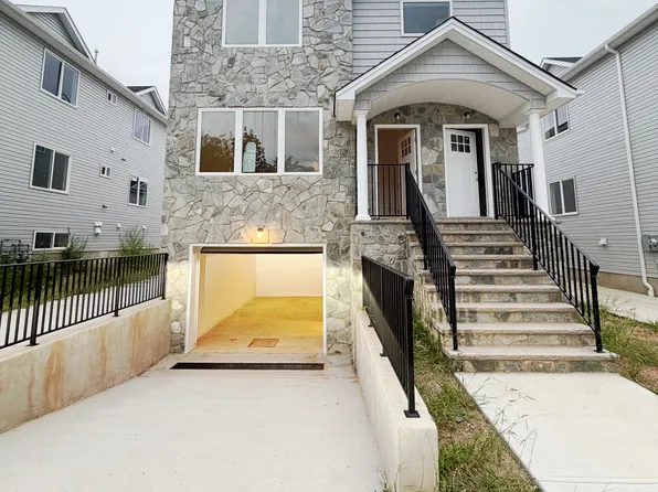736 Maguire Ave, Staten Island, NY
