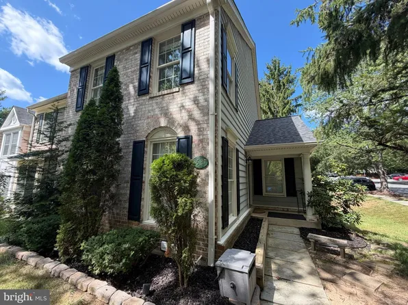 8527 Fountain Valley Dr, Montgomery Village, MD 20886