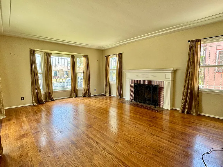 3513 S Sycamore Ave — Photo 7