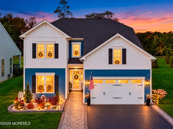 49 Pasture Drive, Farmingdale, NJ 07727