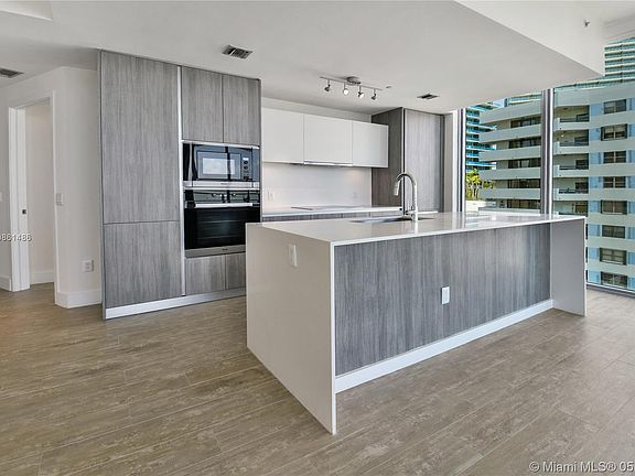 5th image of 2900 NE 7th Ave Unit 802