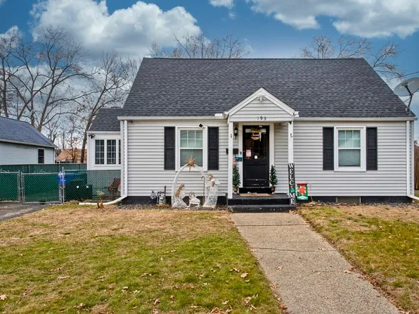 193 Corona St, Springfield, MA 01104