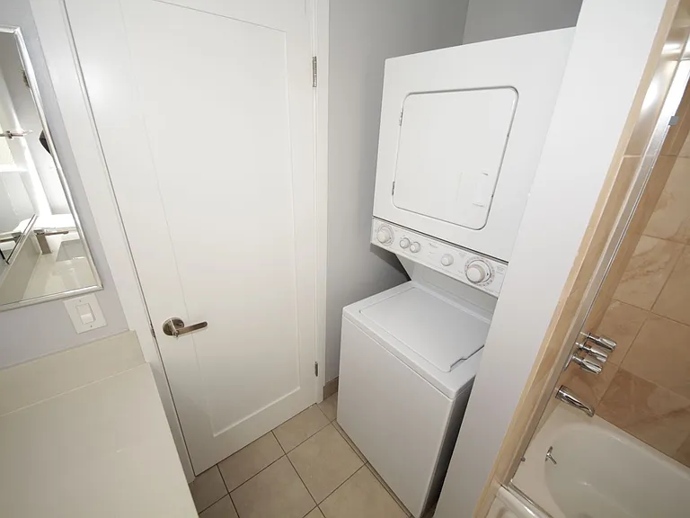 The Royalton Apartments — Photo 10