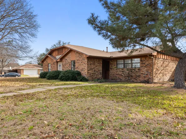 2736 Chebi Ln, Denton, TX 76209