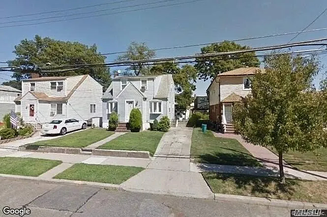 169 Litchfield Ave — Photo 2