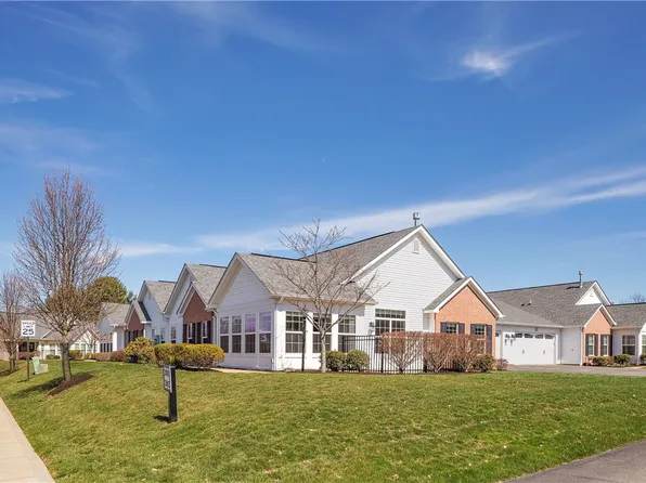 2082 Southview Dr, Harmony, PA 16037