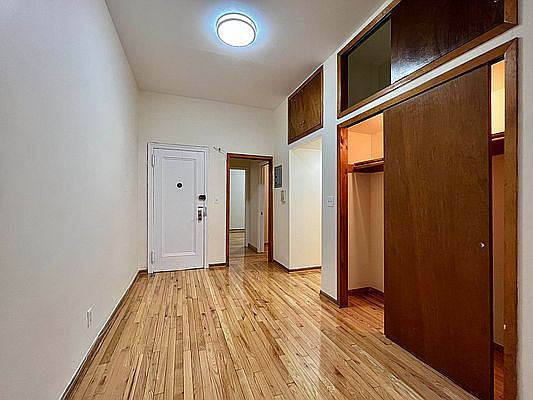 5th image of 58 W 72nd St #3E