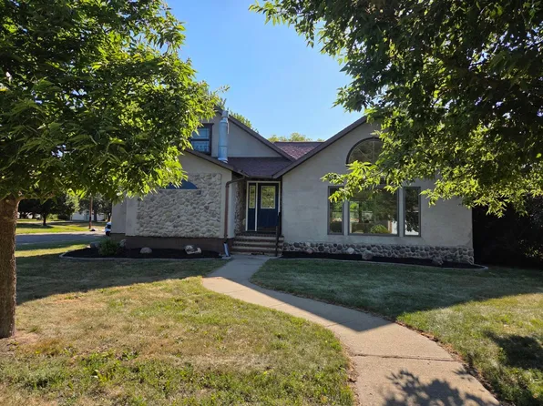 610 6th St SW, Forman, ND 58032