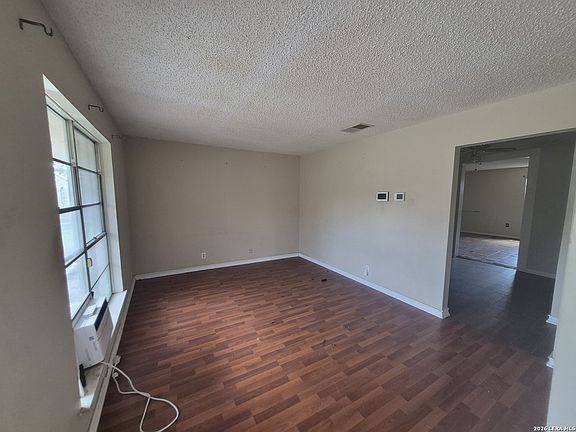 2nd image of 2406 ROSEVILLE ST