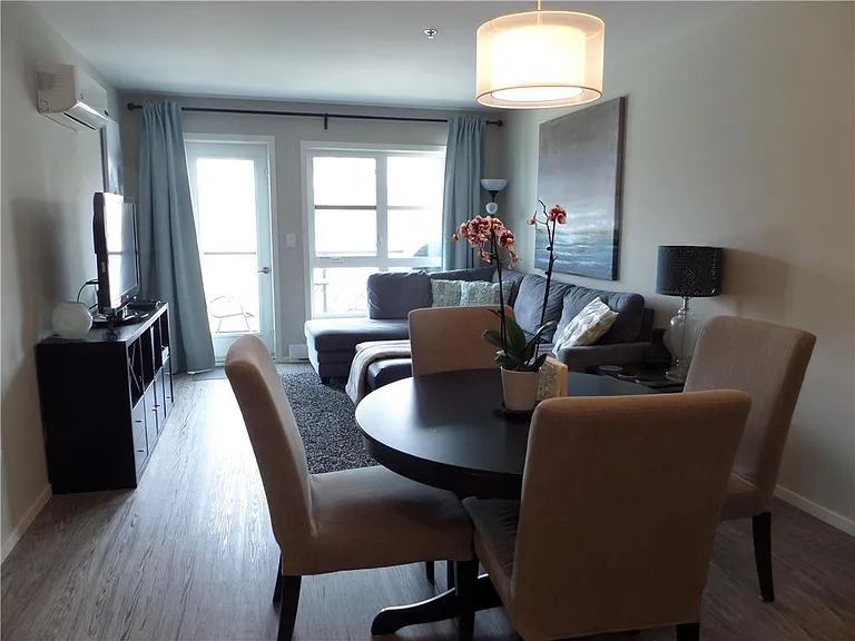 670 Hugo St S #202 — Photo 6
