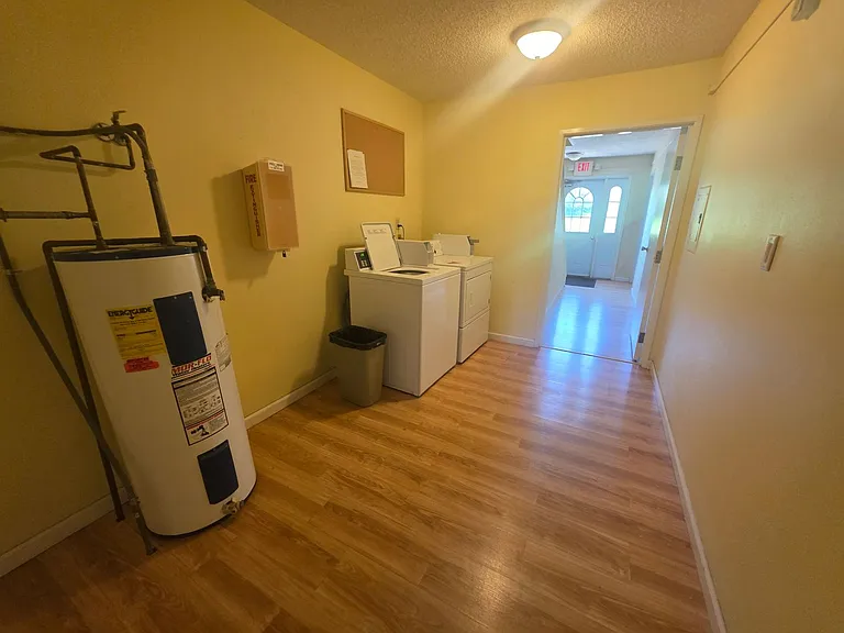 1653 Carriage Hill Dr — Photo 8