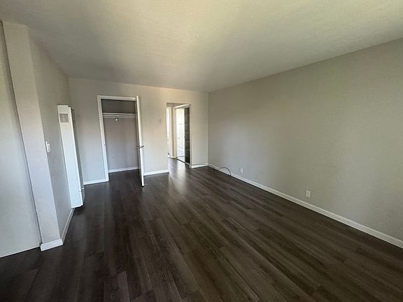 4th image of 3001 Magliocco Dr APT 8