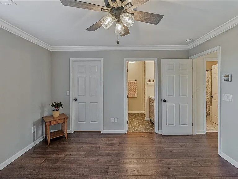 643 Huffine Manor Cir — Photo 15