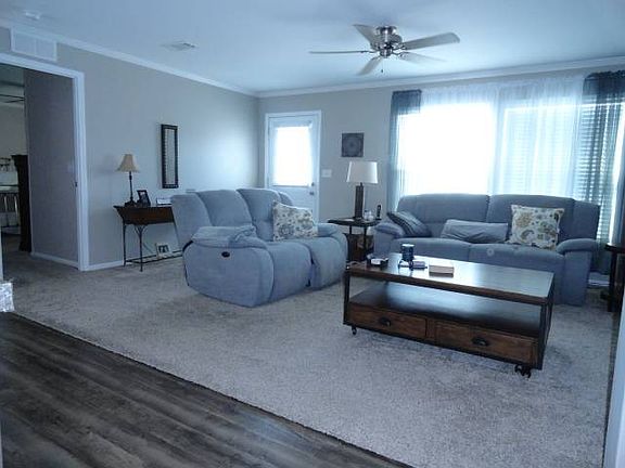 4th image of 2505 E Bay Dr #4