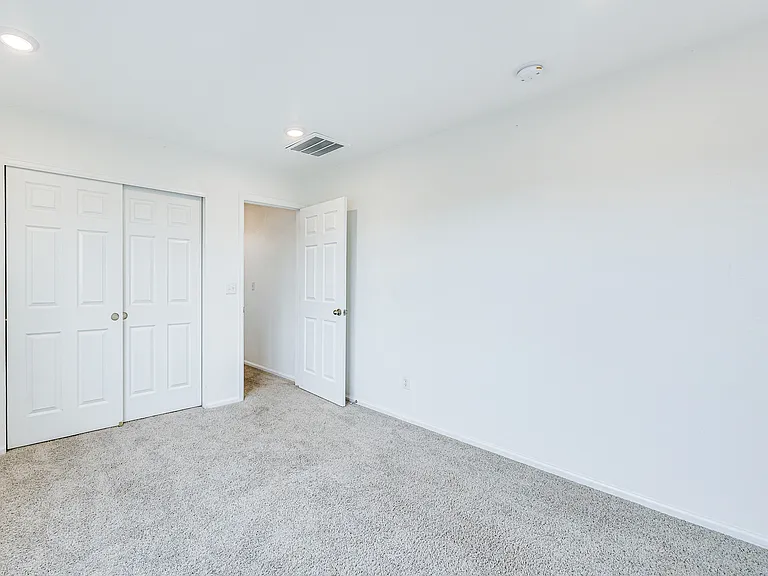 535 Silver Rock Trl — Photo 22