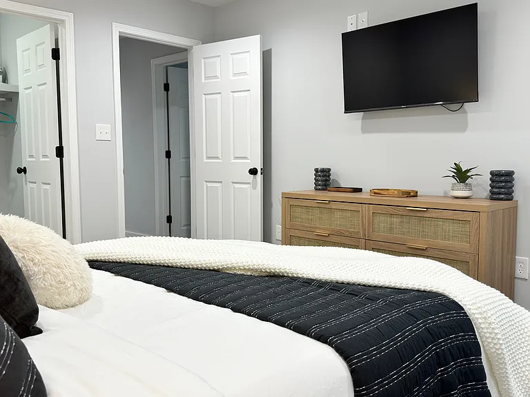 2393 Highpoint Rd — Photo 38