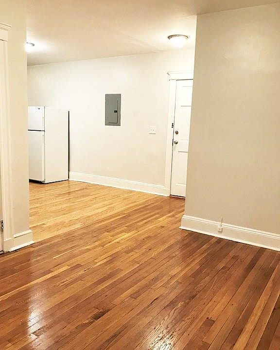 2nd image of 2 Webster St APT 3
