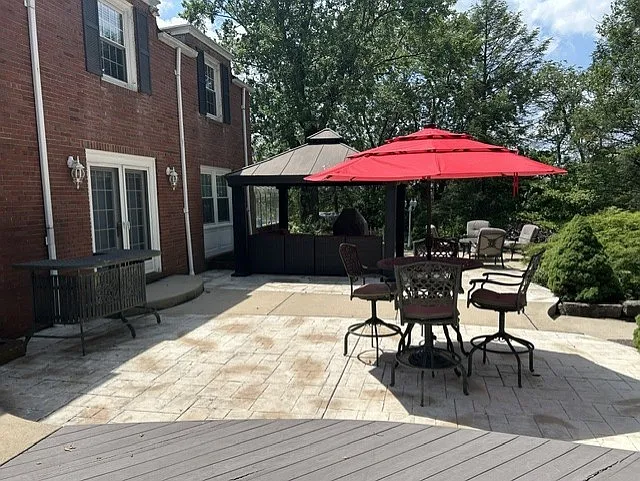 29 College Dr — Photo 40