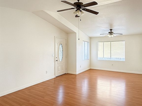 5th image of 113 Mohr St