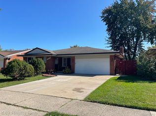 29540 Pinto Dr, Warren, MI 48093