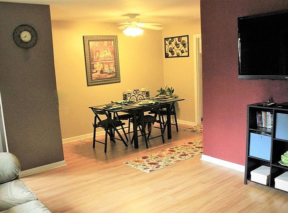 5th image of 18W259 Kirkland Ln #0