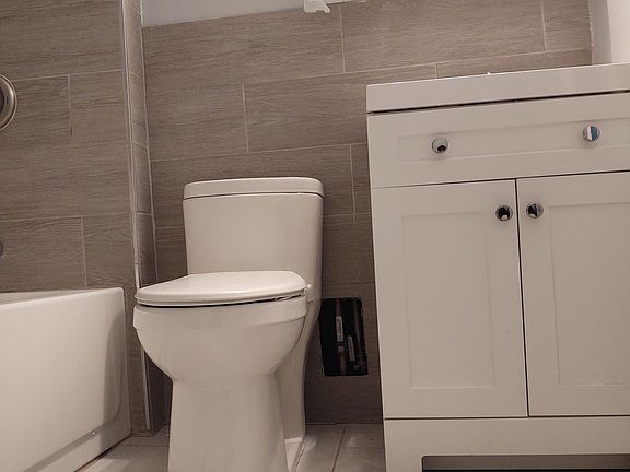 2nd image of 3309 W Beach Ave #1